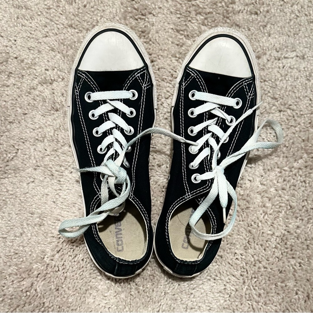 Low top Black Converse